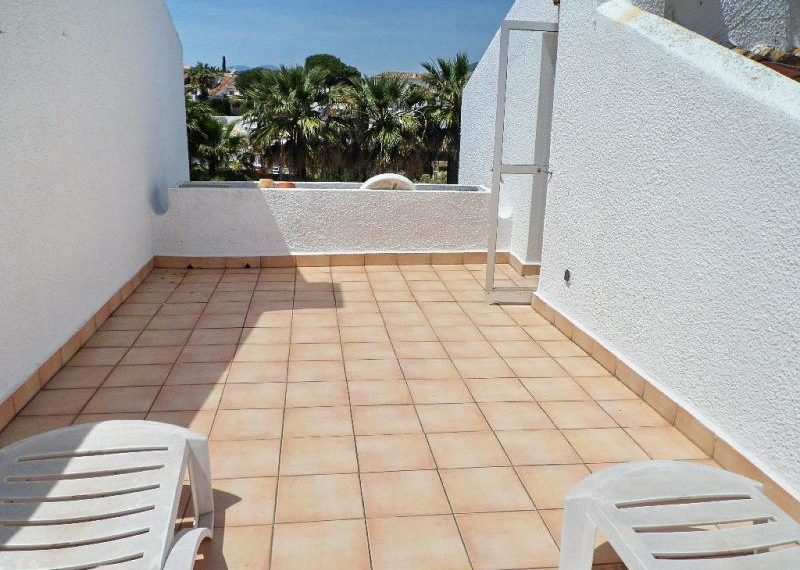 06-large-roof-terrace-ref-4012 (1)