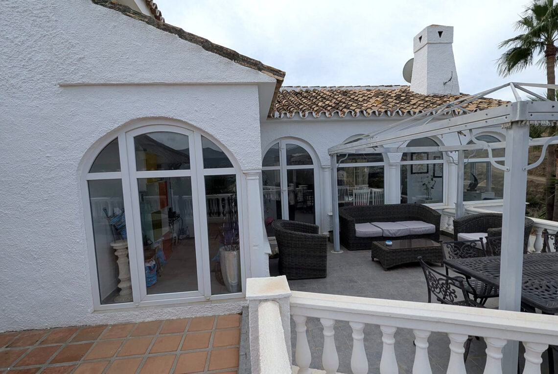 villa_real_estate_enhanced_1