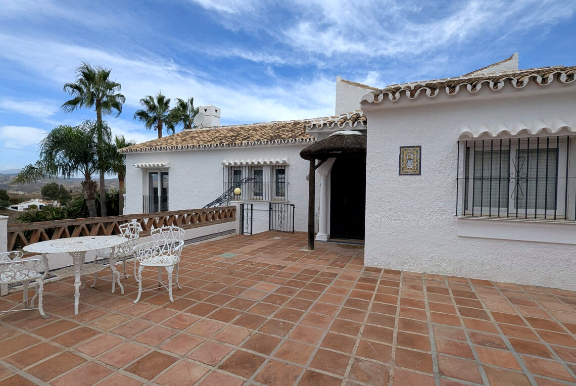 villa_real_estate_enhanced_2
