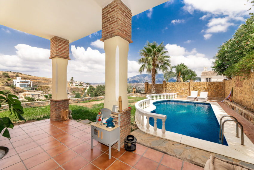 fabulous-villa-with-marvellous-views-in-mijas (16)