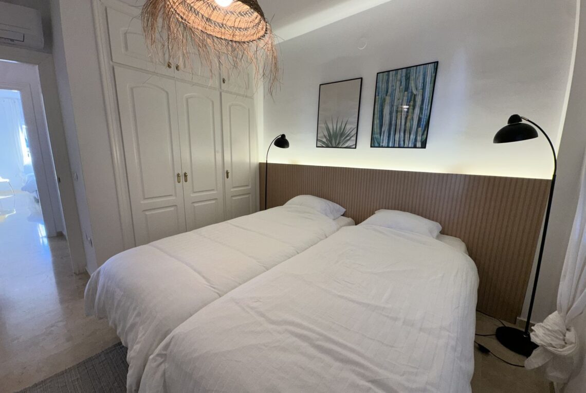 15-e65d437abef3cdae9b514eeeb695a8b9