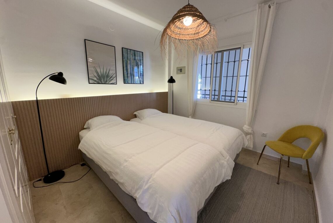 16-933207cc311deb5b807001b3861e3675