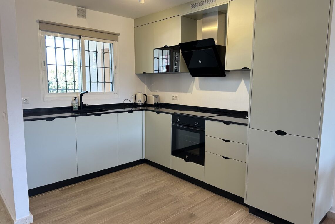 3-644887ed831e8682853ff700c7704b89