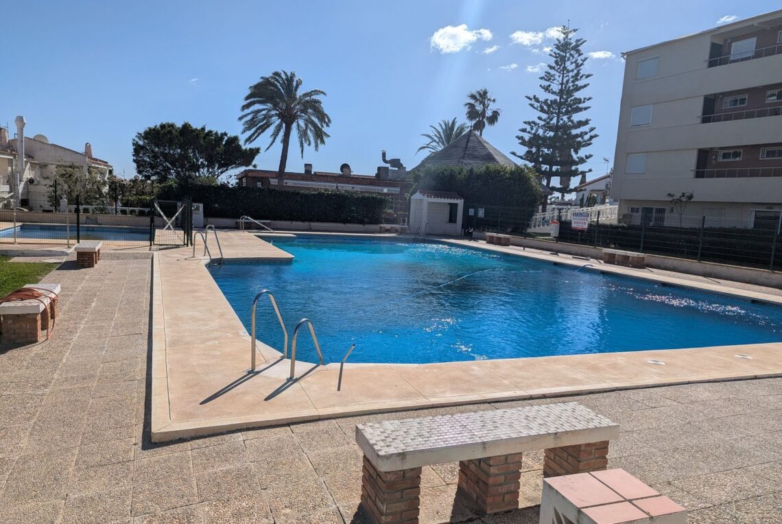 4-498bdfab4a7fcf25df40c2176acd63a0