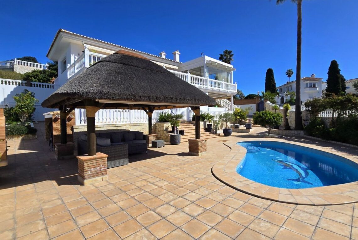 1-7020804132f1cd48fa7d0a6cde6ac64b