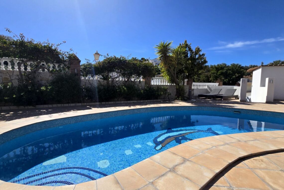 4-498bdfab4a7fcf25df40c2176acd63a0